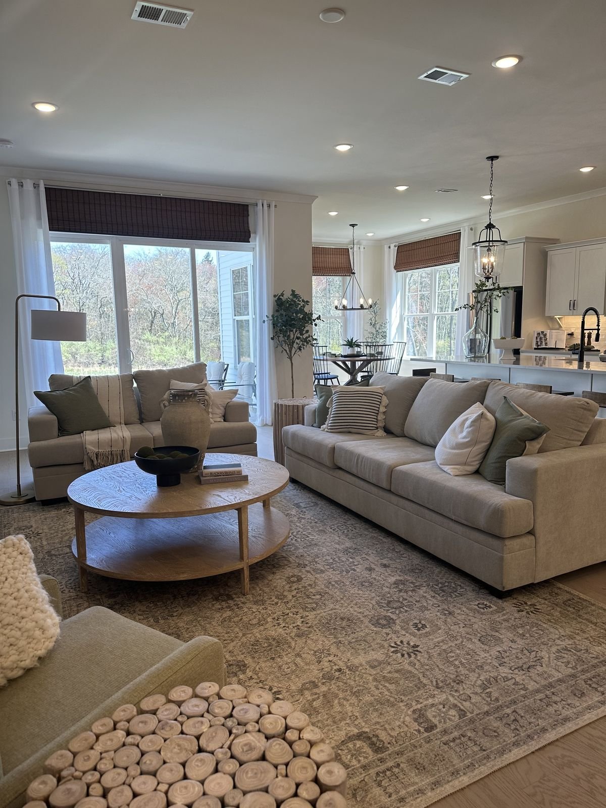 Immaculate luxury modern living room cleaned by Golden Cleaning Company